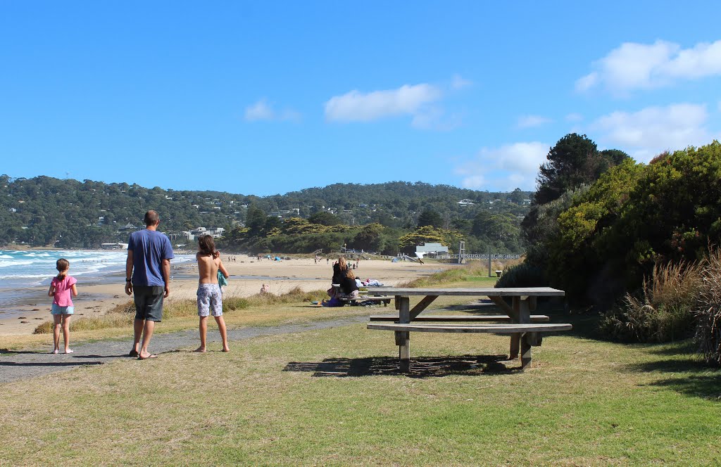 Beach over the Erskine River - Lorne by yanqide