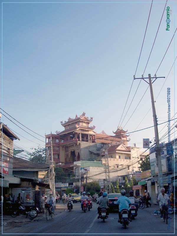 Đường - Phan Văn Trị - Street by Vietnam - Paracels