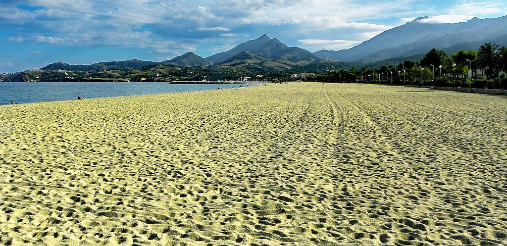 Beach Argeles Plage. by Feika