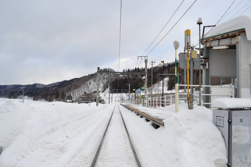 ヤナバスキー場前駅, 長野・大町市 Yanaba Ski Field Station, Omachi City, Nagano by Katsumi Yokoyama