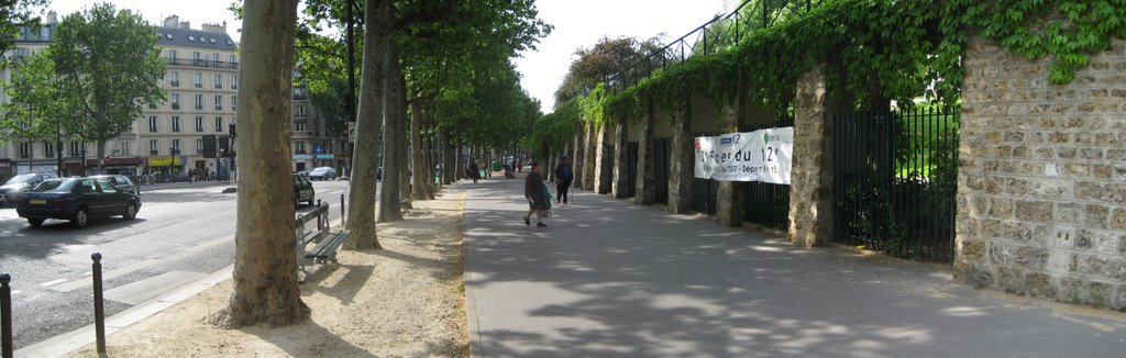 Jardin de Reuilly, entrance Av. Daumesnil, Paris by TjNz!