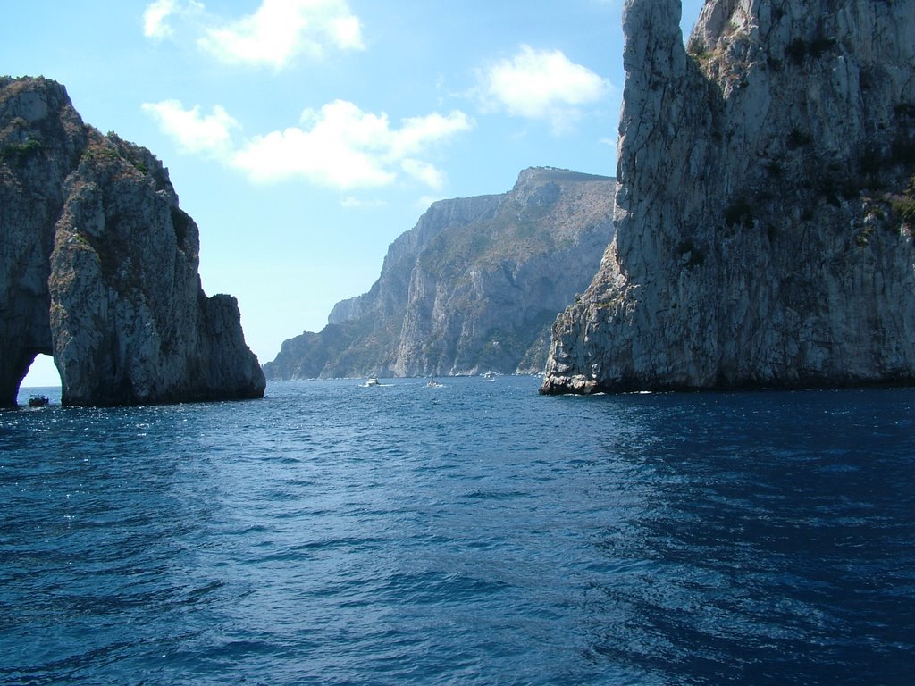 Capri by boat by tillie00