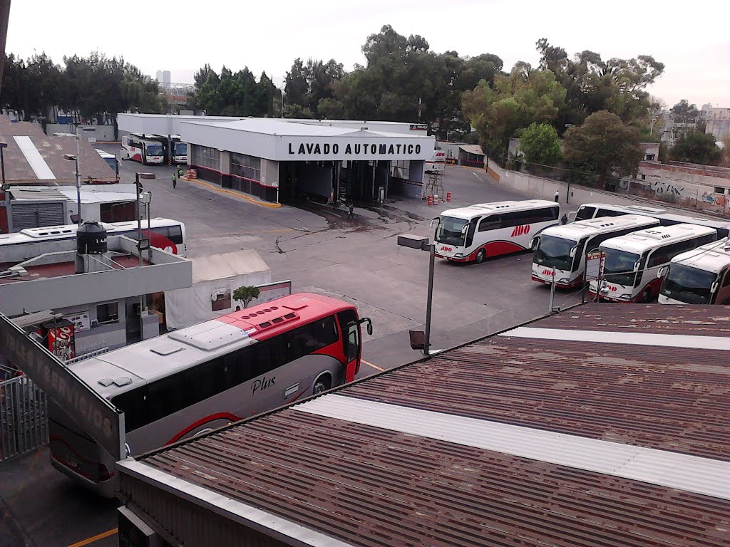 Washing Service for Buses @ the East Bus Station in México City (There are 4 Large Bus Terminals in México City, one on each Cardinal Point) by Jorge_Portales