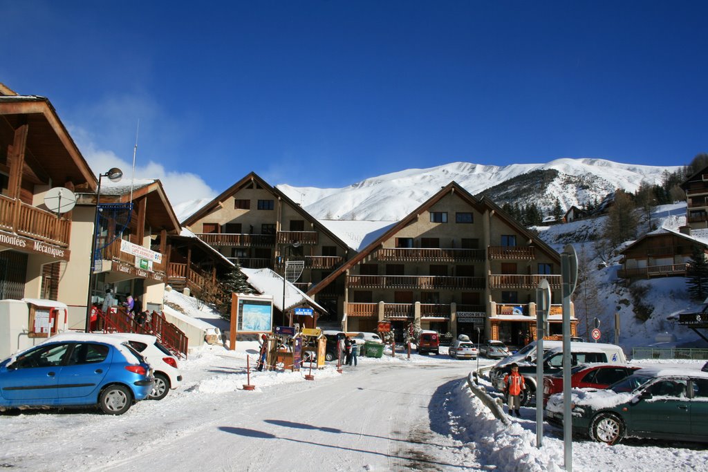 04260 Allos, France by cibervive