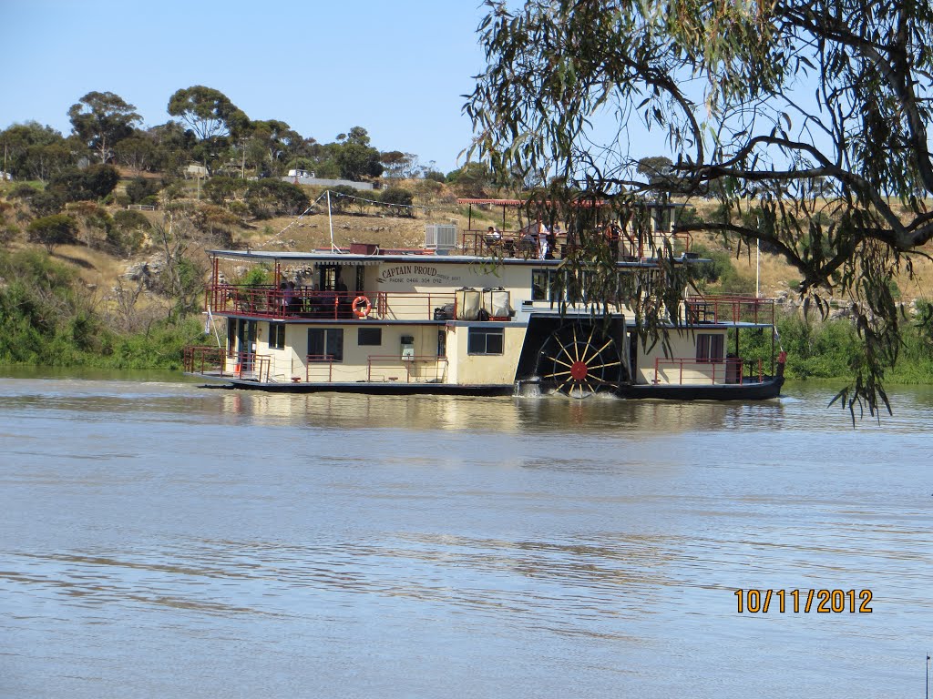 Captain Proud Padedle Boat heading downstream on the River Murray at Murray Bridge in SA, on 10-11-2012 by Peter John Tate,