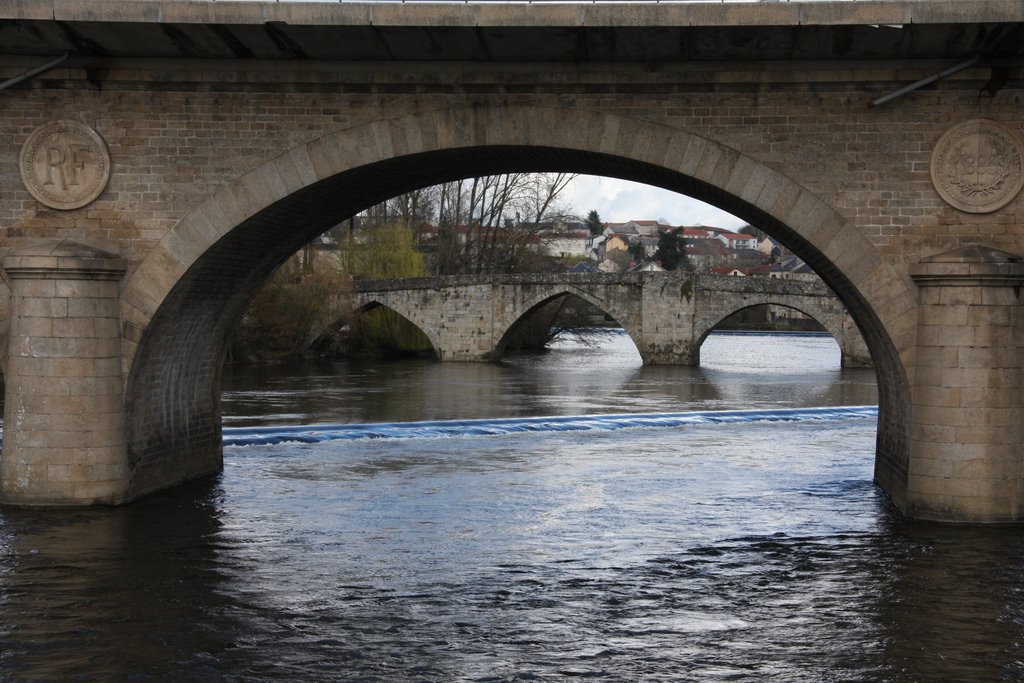 Sous les ponts - la Vienne by macrobert