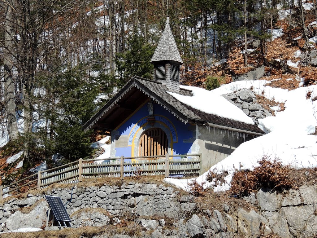 Petite chapelle près de La CLUSAZ. by Jean THIERS