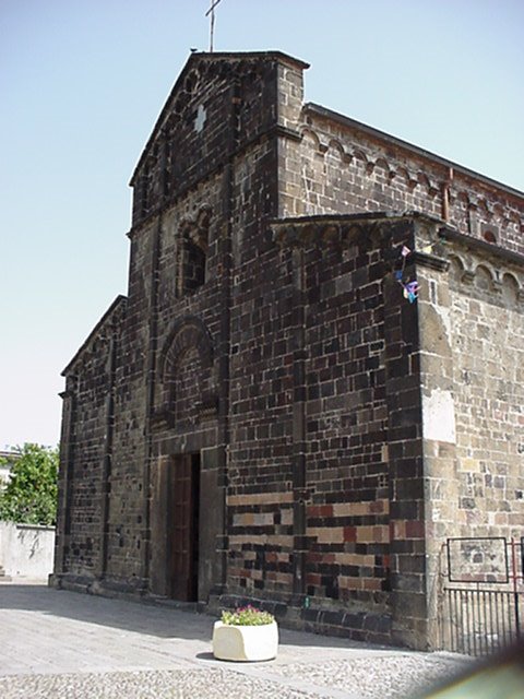 Chiesa romanica bella bella! by gianfranco susella