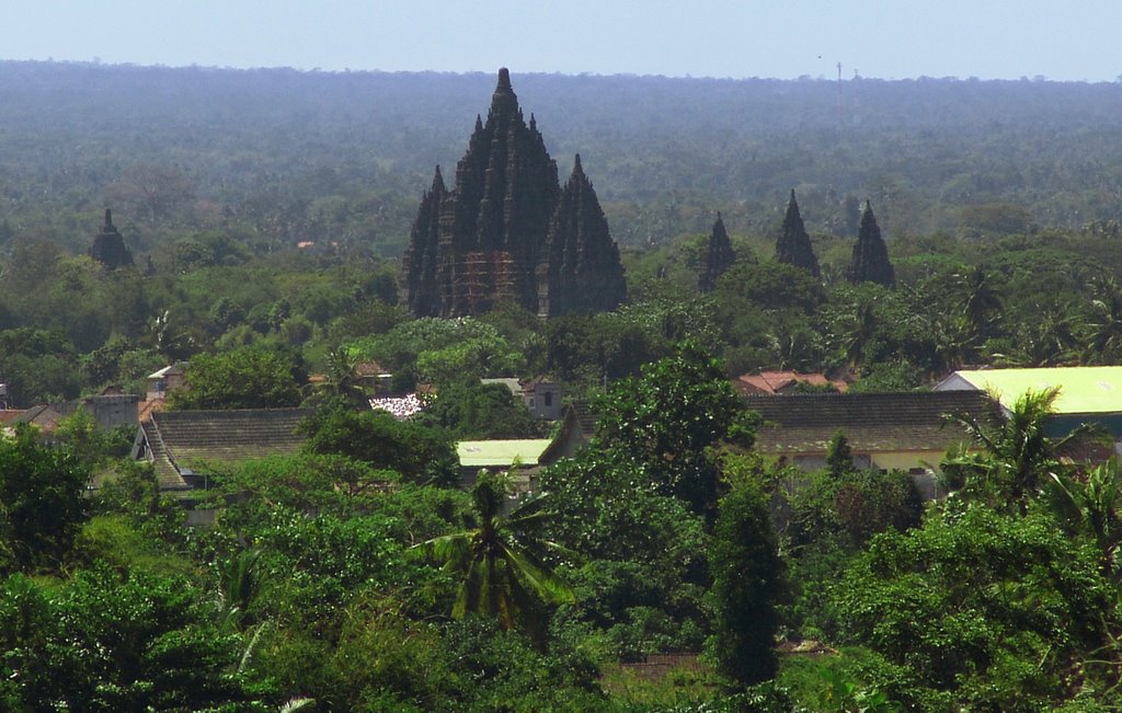 Candi Prambanan by Bert Lanting Fotografie