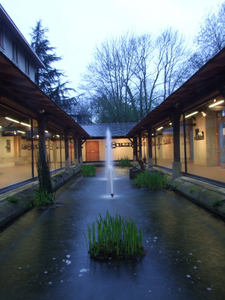 Lavoir des Herbiers by Tom Sawyer