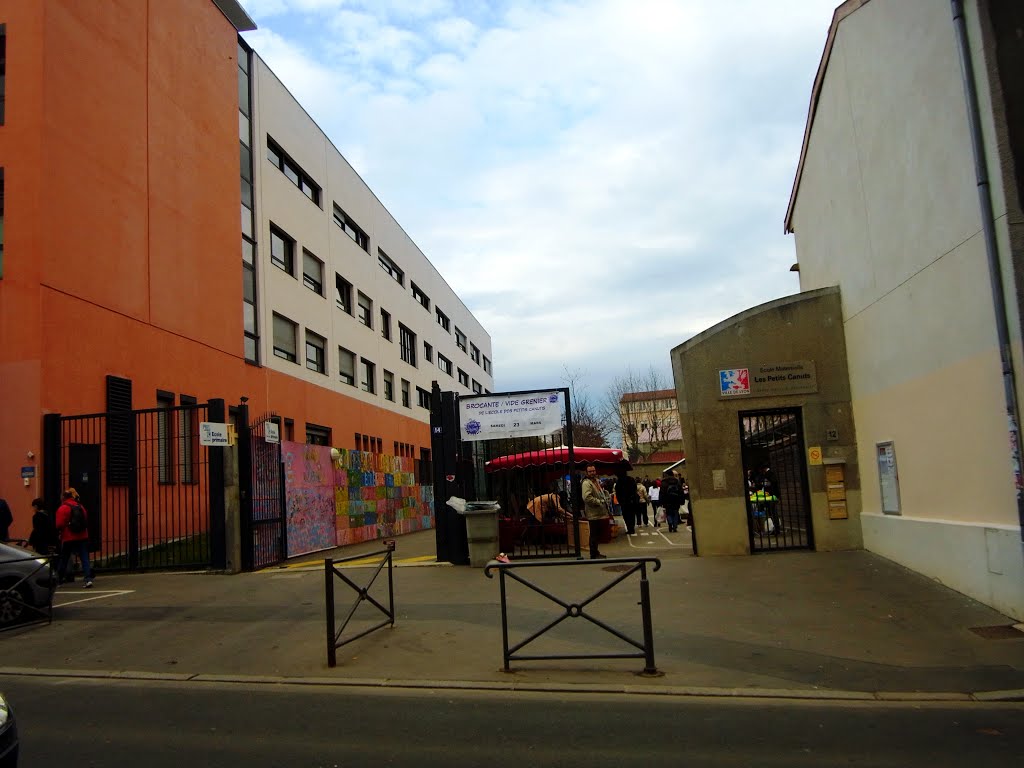 Lyon 69004 école les petits canuts by raymonddelyon