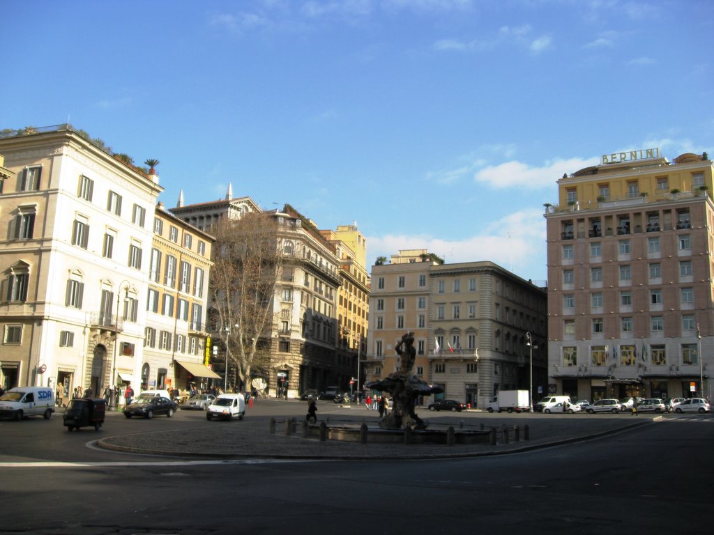 Piazza Barberini - Roma by Francisco Edson Mend…