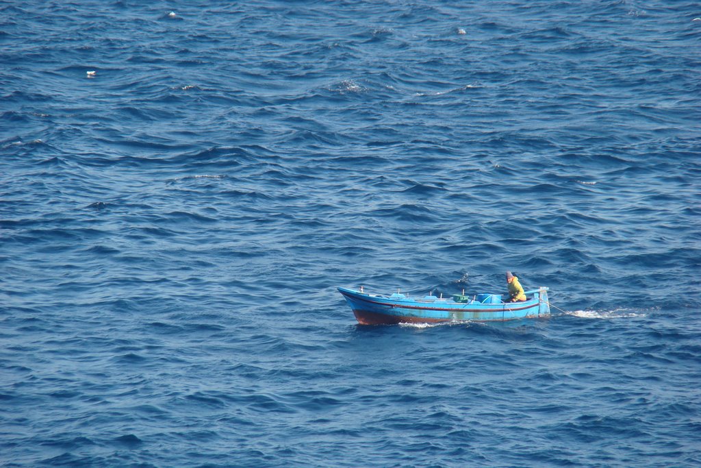 Stretto di Messina: il vecchio e il mare (oggi non abboccano!) by ninoplato