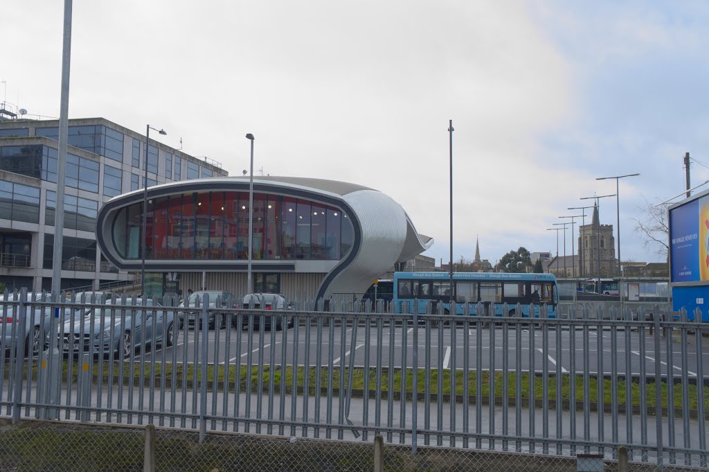 Slough, England by tomasajana