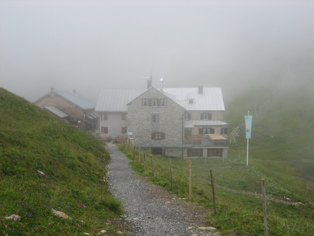 Rappenseehütte August 2007 by hansherbert