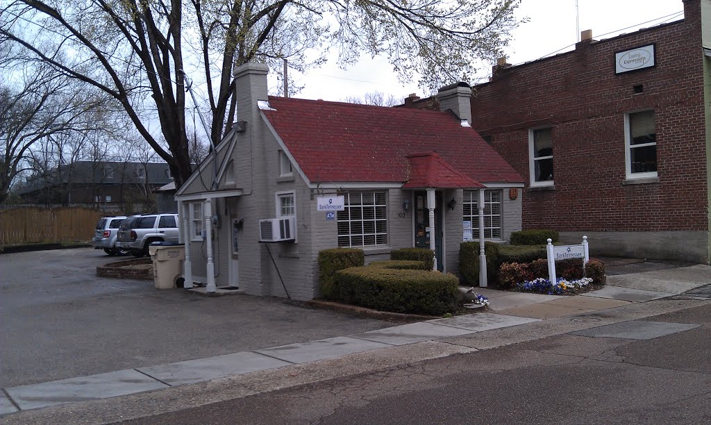 Collierville Small Bank by gpbmba