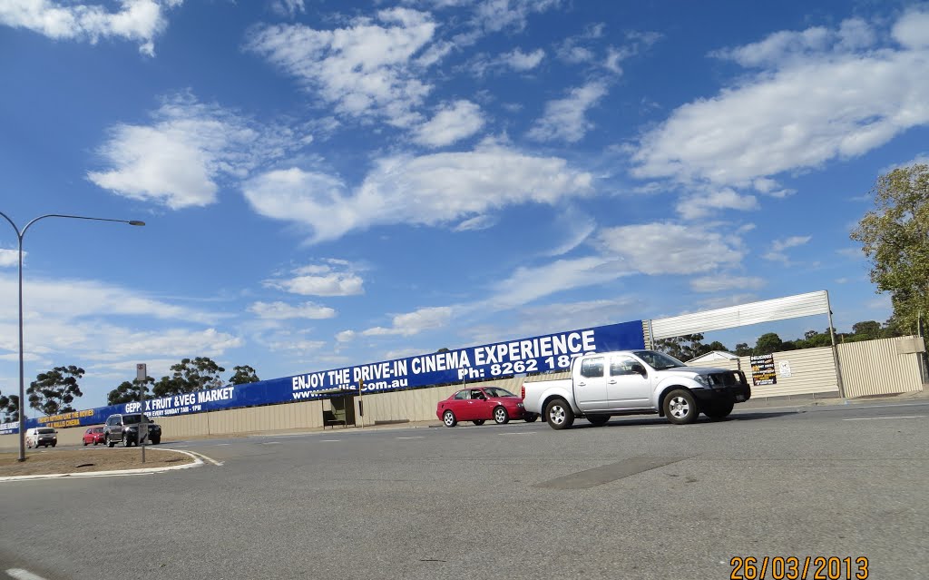 Passing Gepps Cross Drive in Cinema, along Port Wakefield Road in SA. on 26-03-2013 by Peter John Tate,