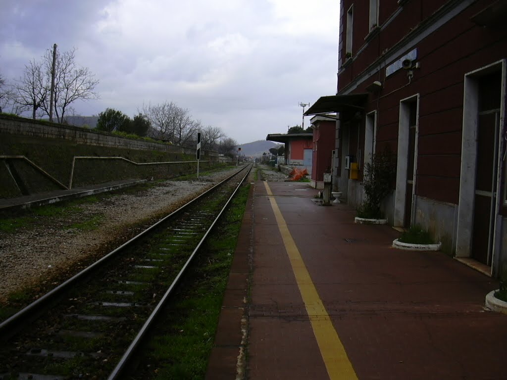 Stazione fs di castel san giorgio by lucio51