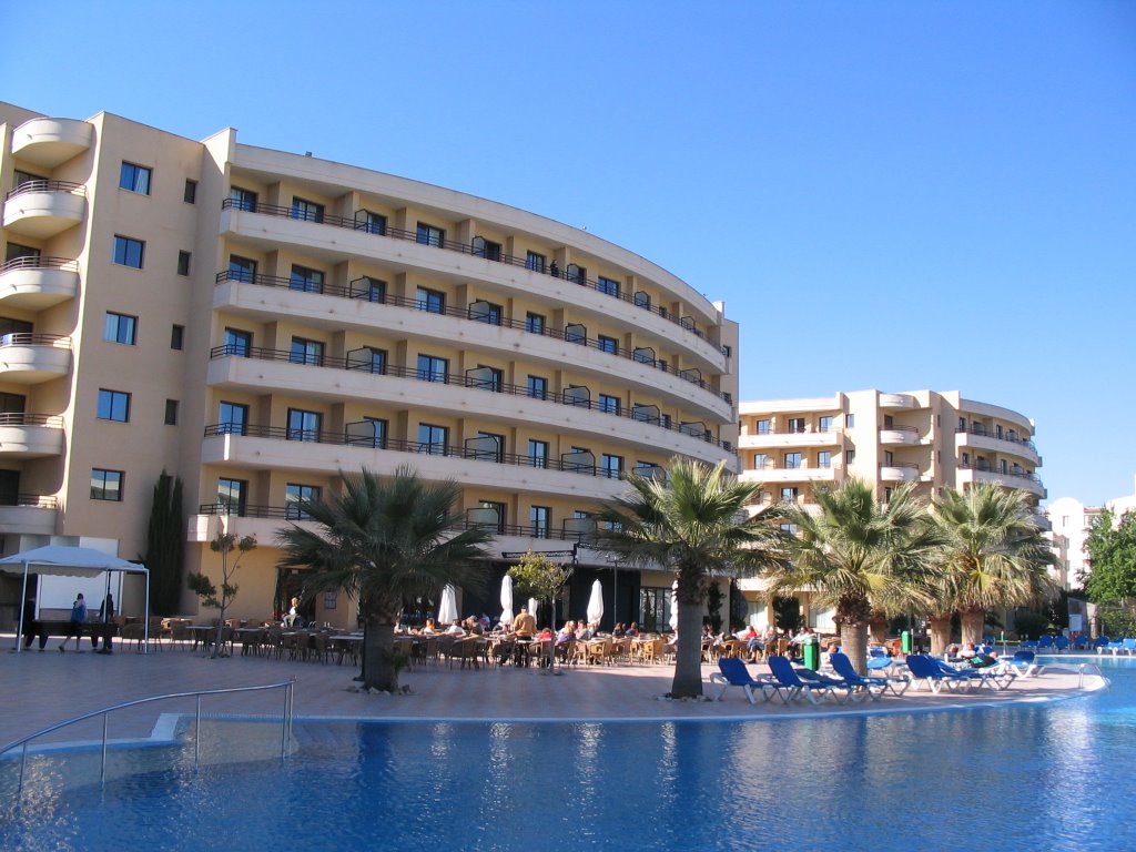 Hotel Orient Beach, Gebäude II und III by hespi