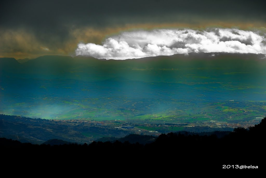 Entre las nubes by joan Belsa