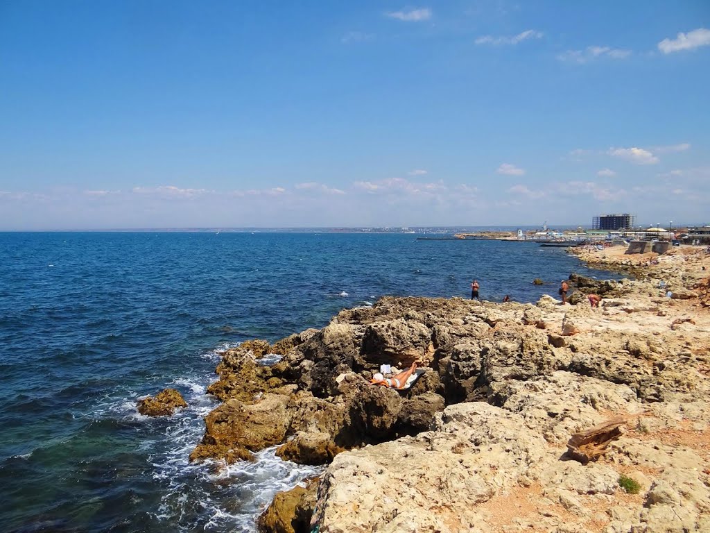 Севастополь - дикий пляж, Sevastopol - rocks beach by hranom