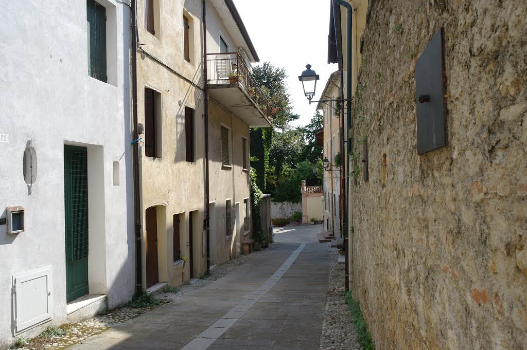 Via teatro vecchio by dezanet.loris