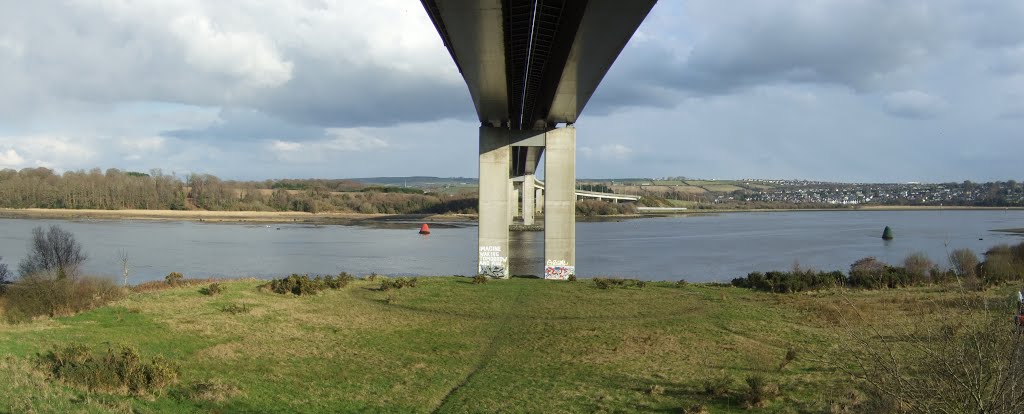 Foyle Bridge Panorama by briandeeney