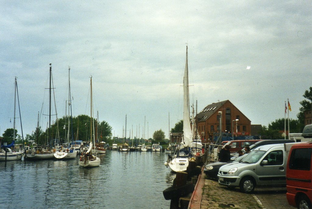 Orther Hafen by Strabon