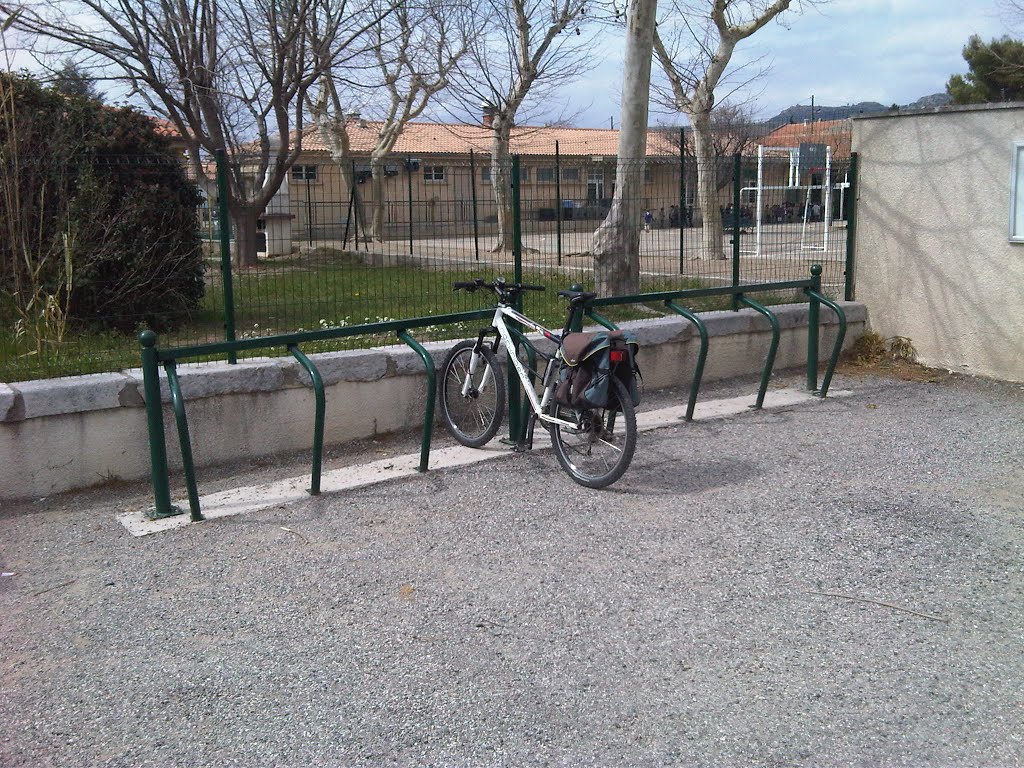 Stationnement Vélo Gare by GilDoat