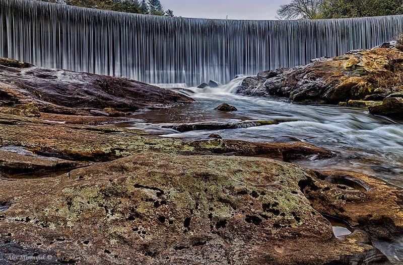 Highlands Dam by alexmironyuk