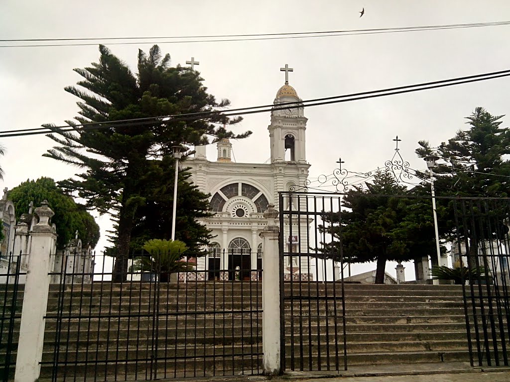 Santuario de Guadalupe, Tlapacoyan, Ver. by Juan Tizcareño Iracheta