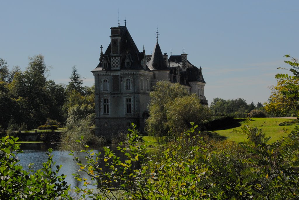 Maisonnais-sur-Tardoire : Châteaurocher by macrobert