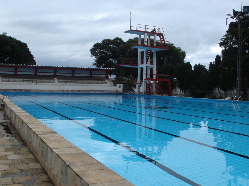 CRT - Piscina Olímpica by André P. Navarenho