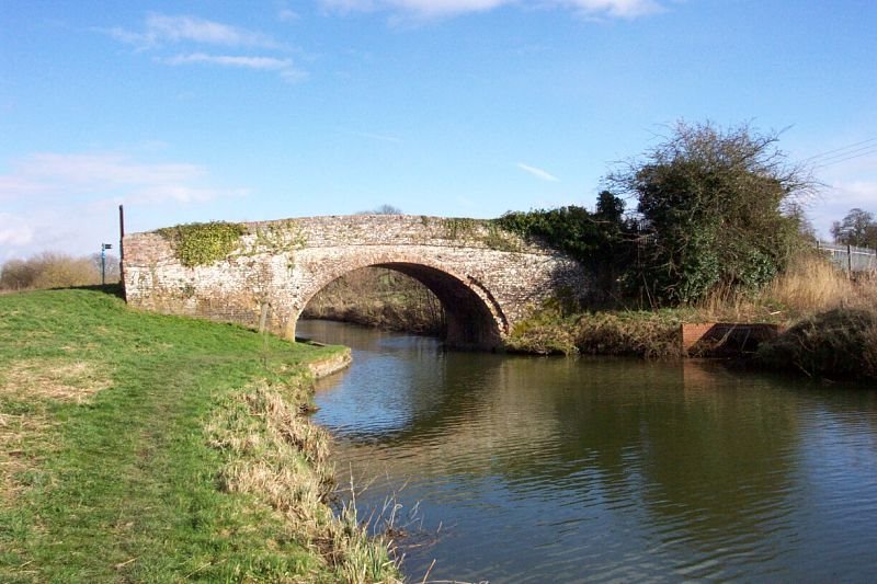 Bridge at Kintbury by fencer_js@yahoo.com