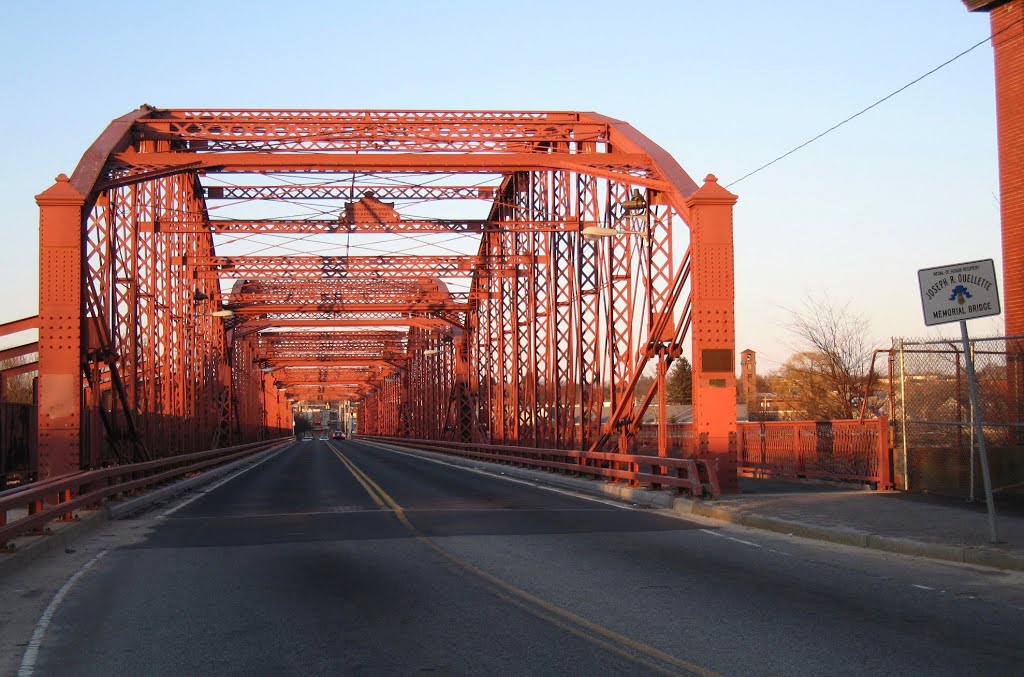 Ouellette Bridge by weirdpix