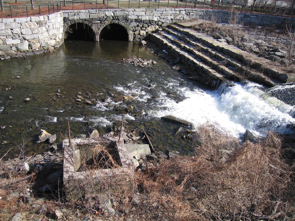 Discharge Penstock by weirdpix