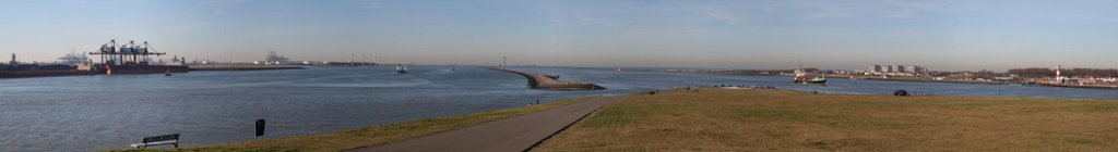 Panorama harbour entry Rotterdam, the Netherlands by jan.kralt