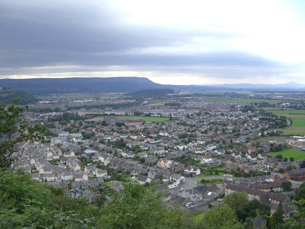 Stirling from Wallace Monument by berzerkerlars