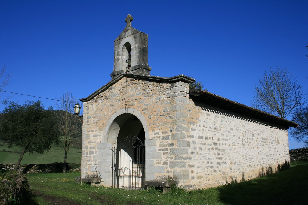 Ermita de Quejana. by Pablo G. Berganza