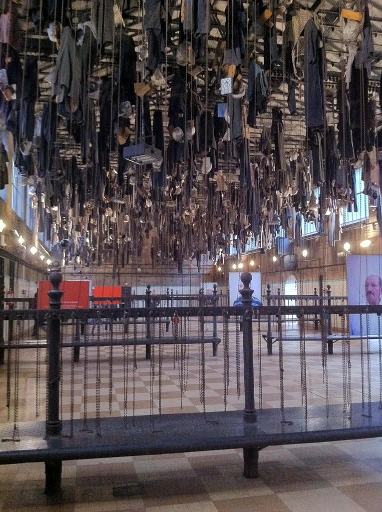 Salle des pendus - Musée de la mine - Saint Etienne by Jean-Loup Bernard