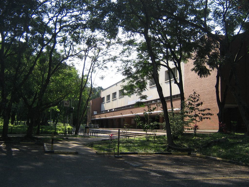 Administración Central - Universidad del Valle by cd00