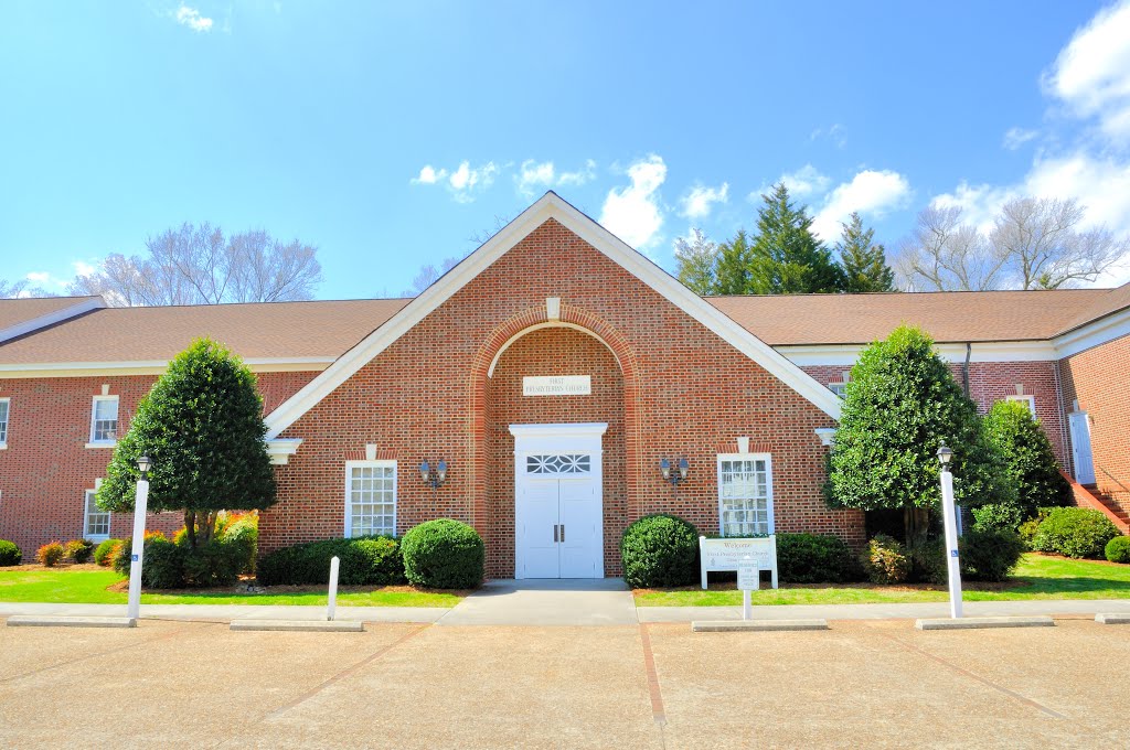 VIRGINIA: GLOUCESTER: First Presbyterian Church, 6470 Main Street entrance aspect by Douglas W. Reynolds, Jr.