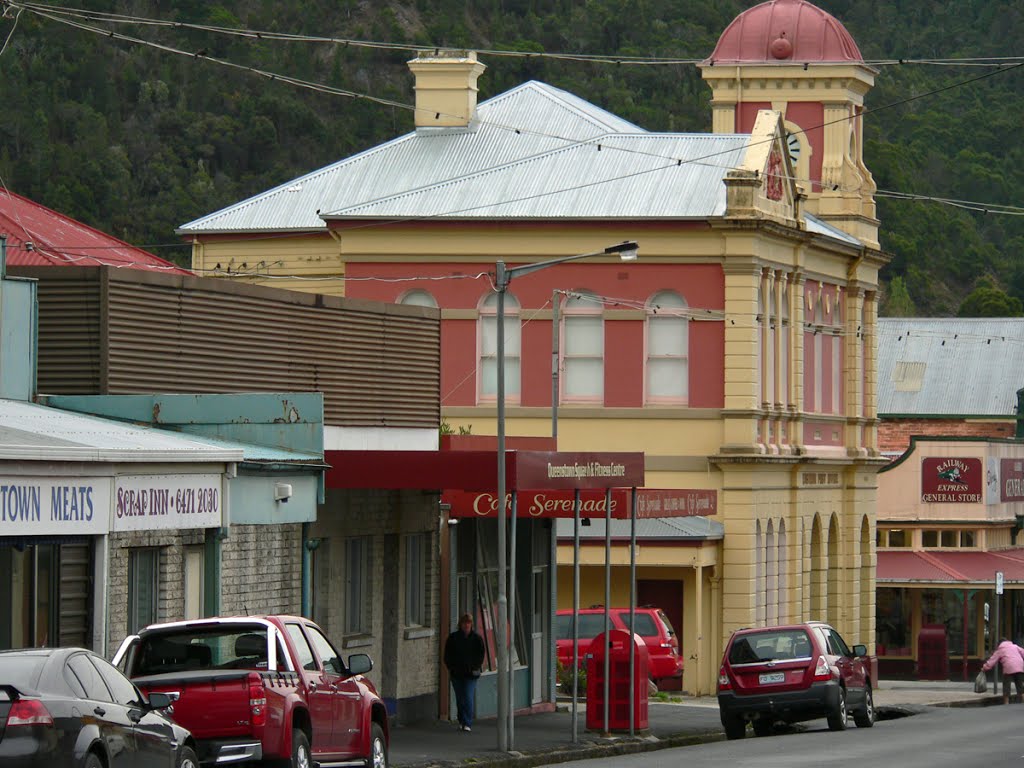 Queenstown Post Office by Richard Horvath