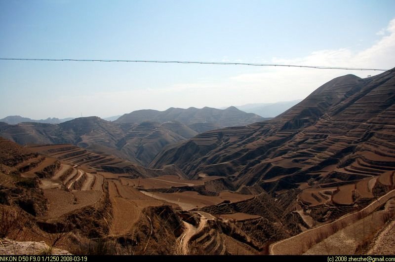 永靖至炳灵寺的路上 on the way to Binglingsi Grotto by zherzhe.