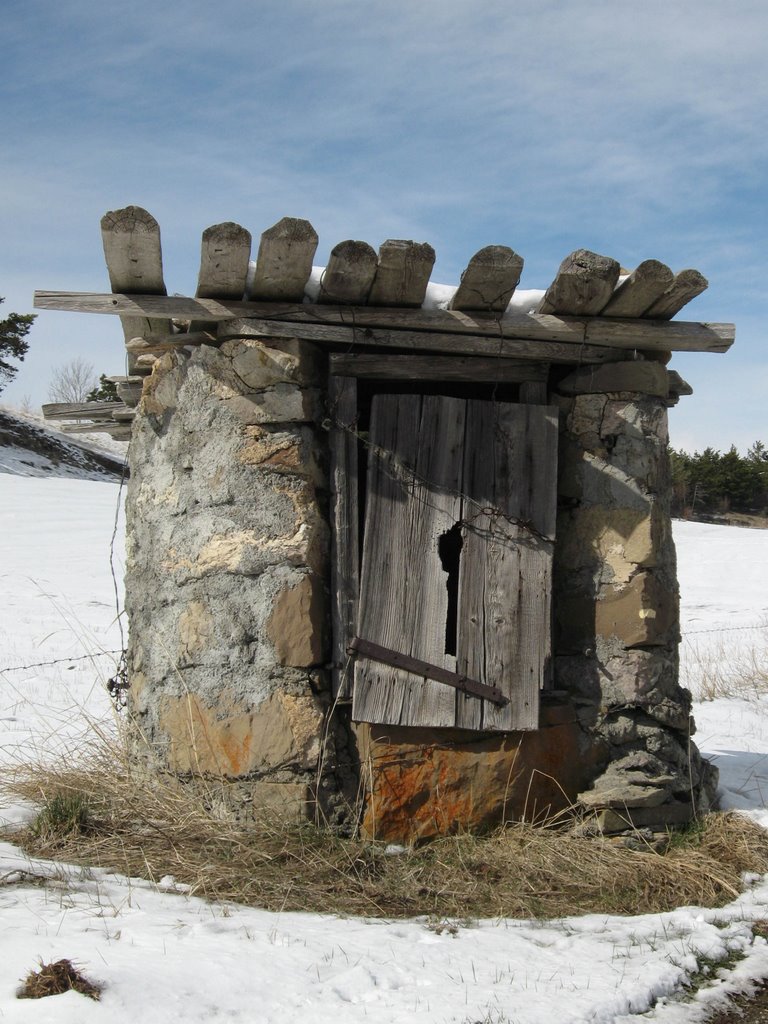 Puit ou petite cabane by David Bertizzolo