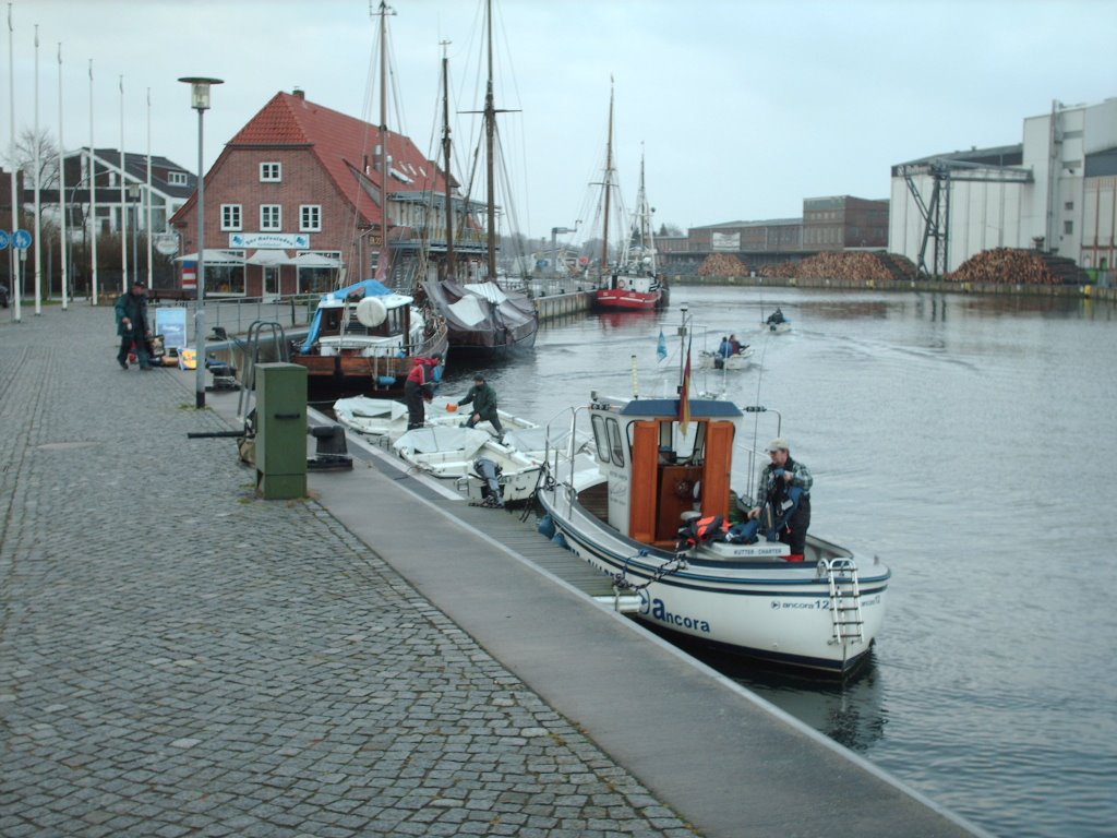 Neustädter Hafen by sirbuk