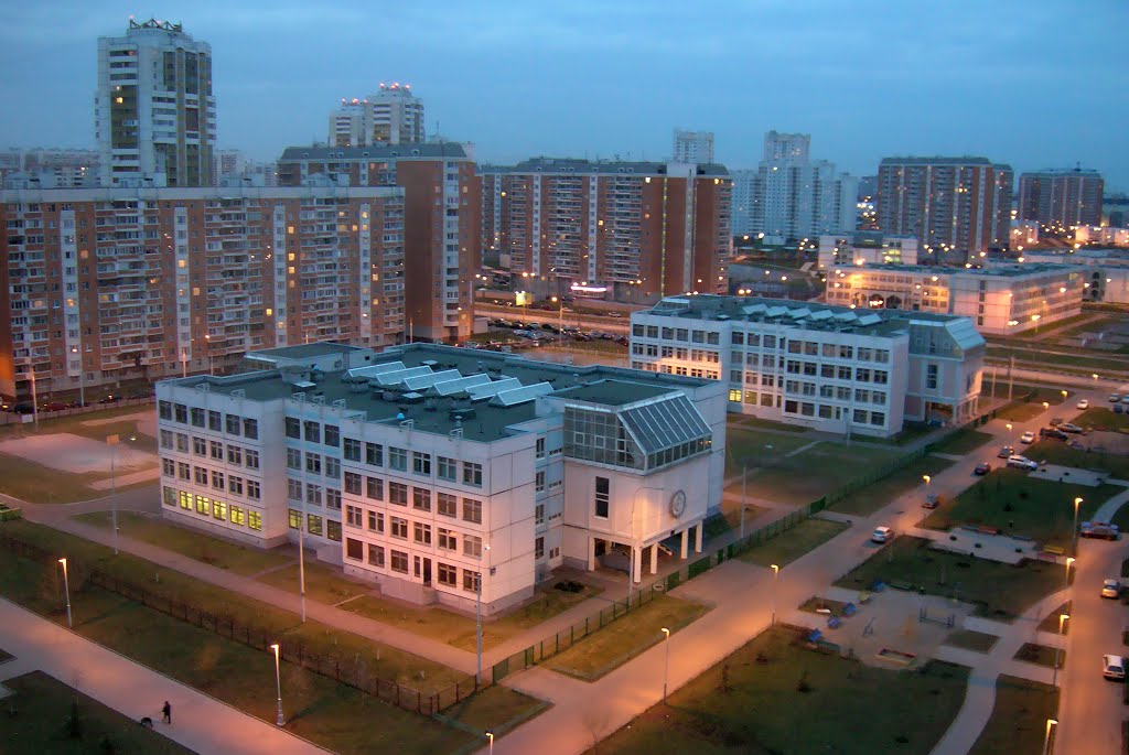 Moscow, Maryinsky Park by Andrey Velichko