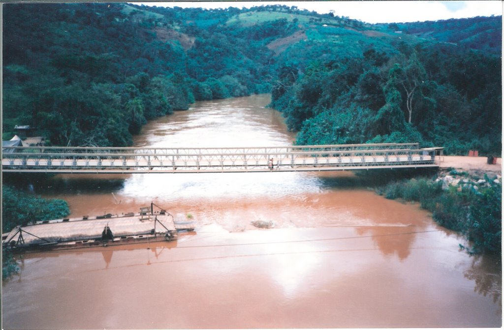 Ponte onu sul fiume rhvu by di doi luciano