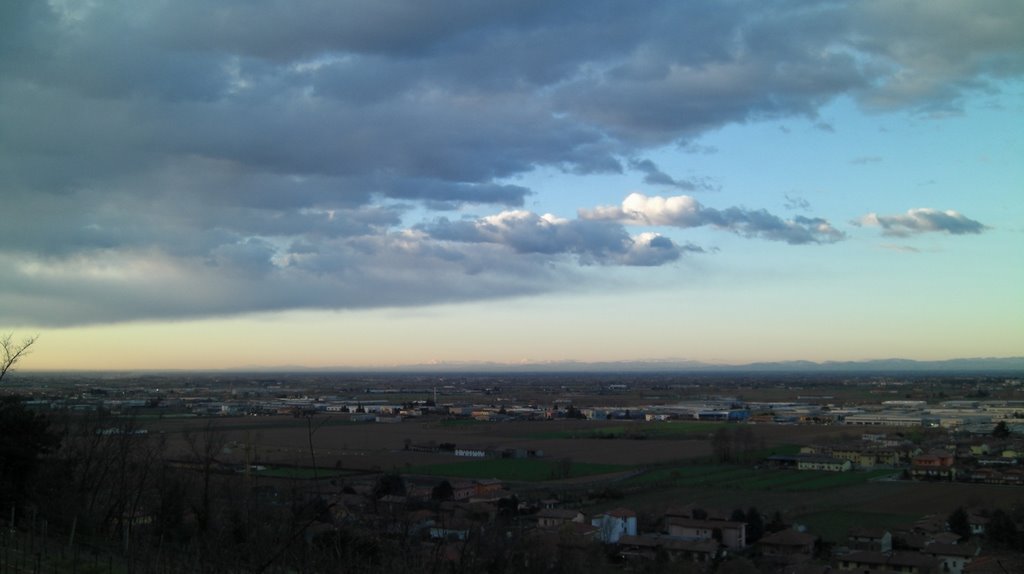 La pianura padana e sullo sfonfo gli appennini parmensi by LIRIOMETEO