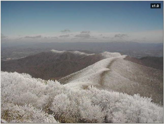 Brasstown Bald on a cold morning by Rhettamus